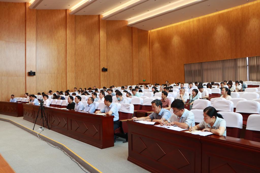 2024060536365官网召开2024年安全稳定工作会议 (3).jpg